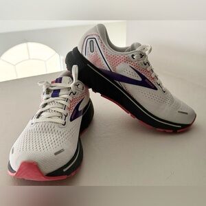 Size 8.5 Brooks Ghost 14 White Purple Coral W